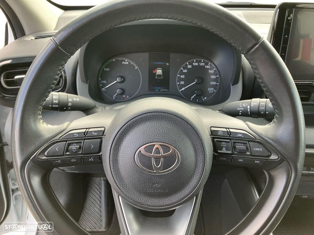 Toyota Yaris 1.5 HDF Comfort Plus - 13
