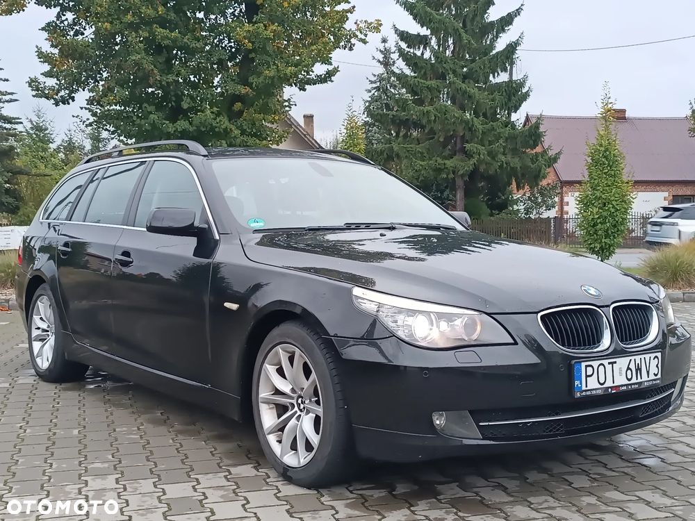 BMW Seria 5 520d Touring Special Edition - 2