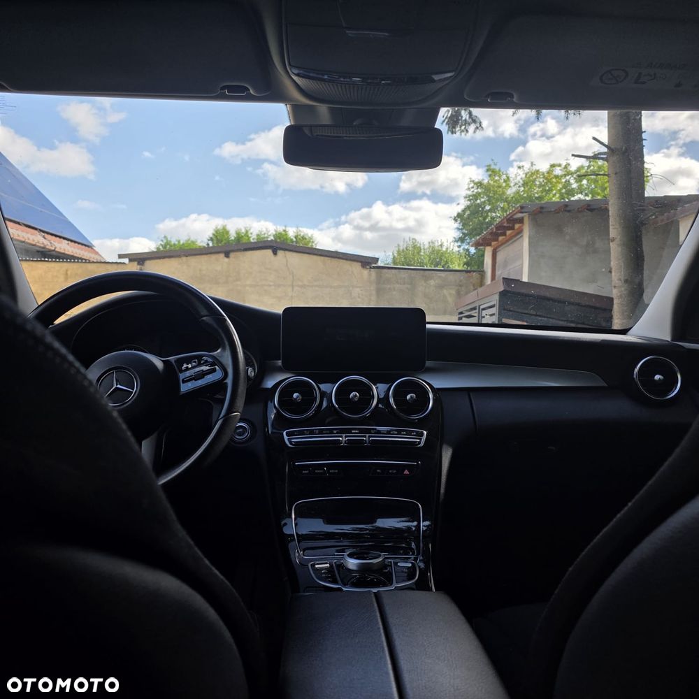 Mercedes-Benz 200D 2018 photo 3