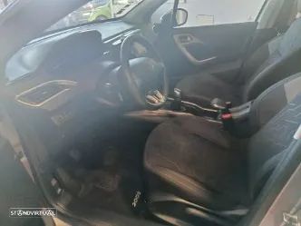 Peugeot 2008 - 32