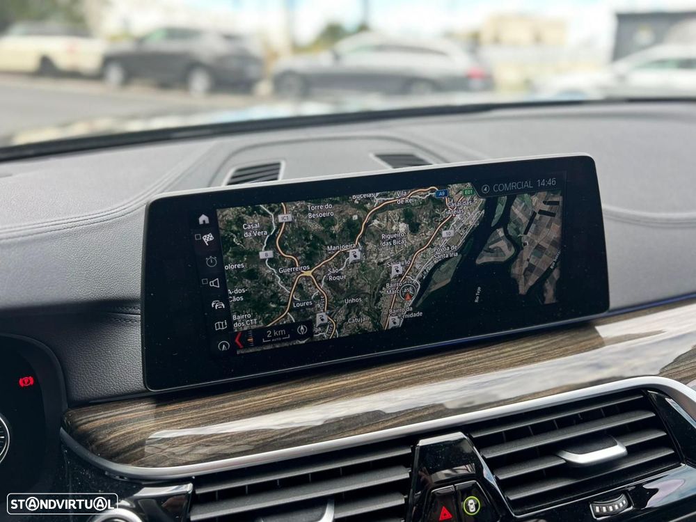 BMW 530 e iPerformance Line Luxury - 14