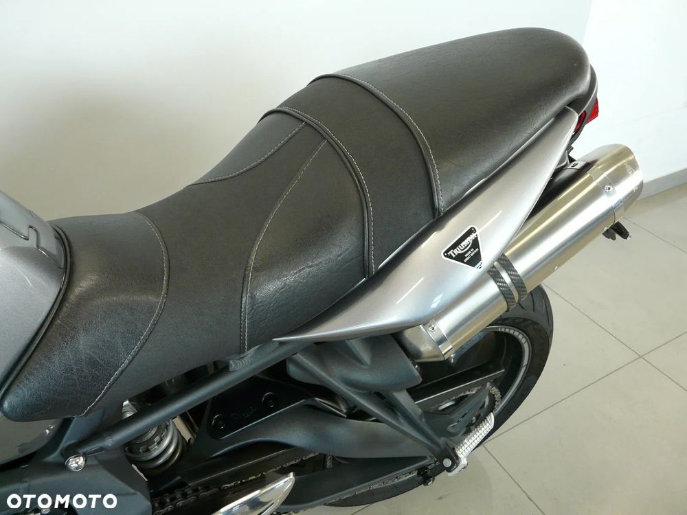 Triumph Street Triple - 22