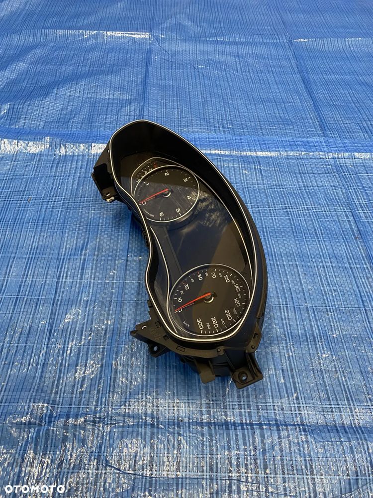 LICZNIK LICZNIKI ZEGARY PRĘDKOŚCIOMIERZ EUROPA AUDI A6C7 3.0TDI AUTOMAT 4G8920932D 0263672155 - 3