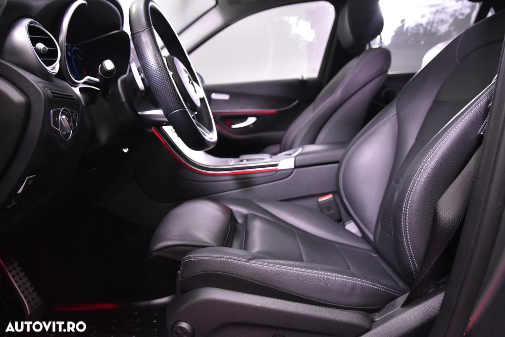 Mercedes-Benz GLC 300 de 4Matic 9G-TRONIC AMG Line Plus - 24