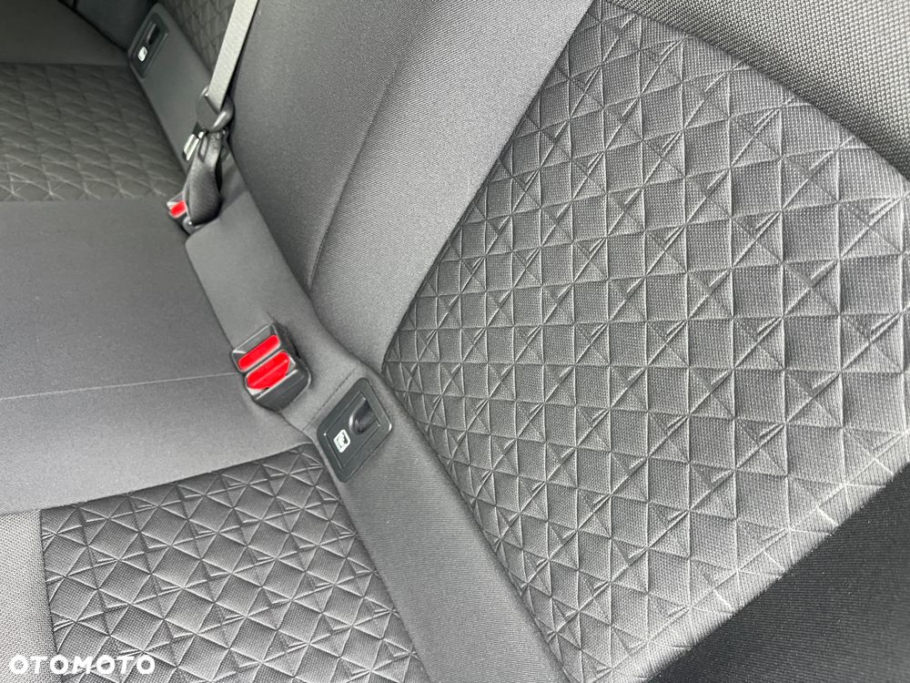 Toyota C-HR 2.0 Hybrid Team Deutschland - 24