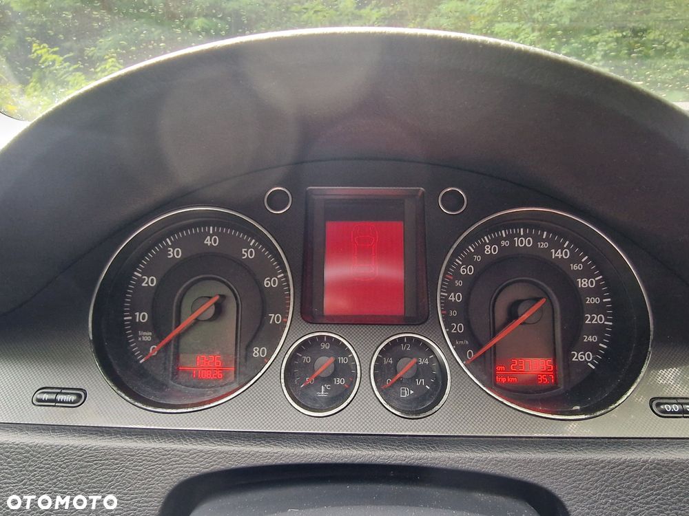 Volkswagen Passat - 6