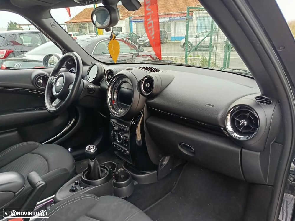 MINI Countryman Cooper D - 15