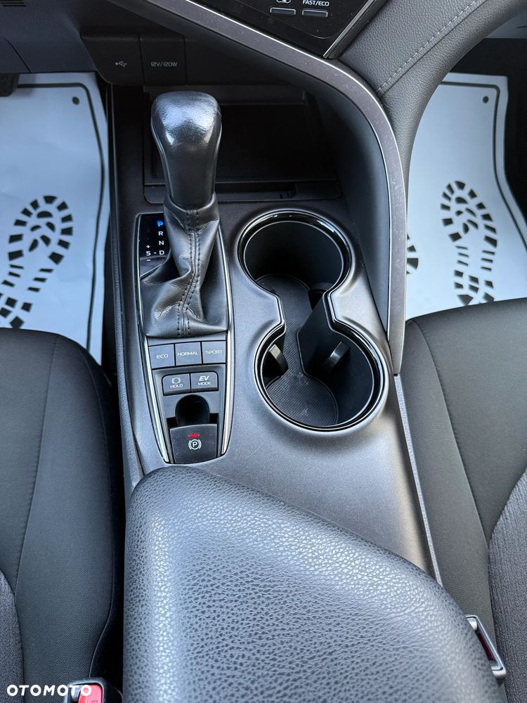 Toyota Camry 2.5 Hybrid Comfort CVT - 13