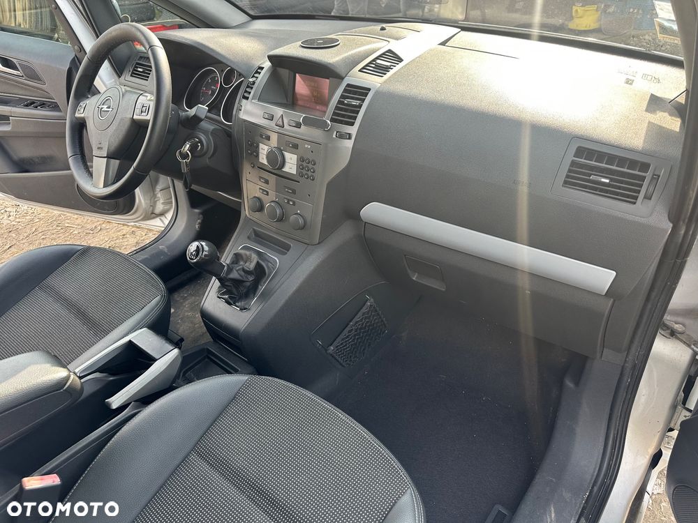 Opel Zafira 1.9 CDTI Navi - 9