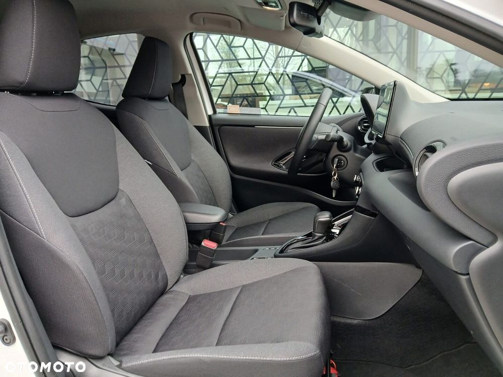 Toyota Yaris Hybrid 1.5 Style - 23