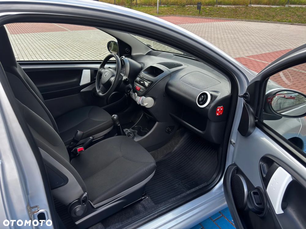 Toyota Aygo 1.0 VVT-i Terra EU5 - 11