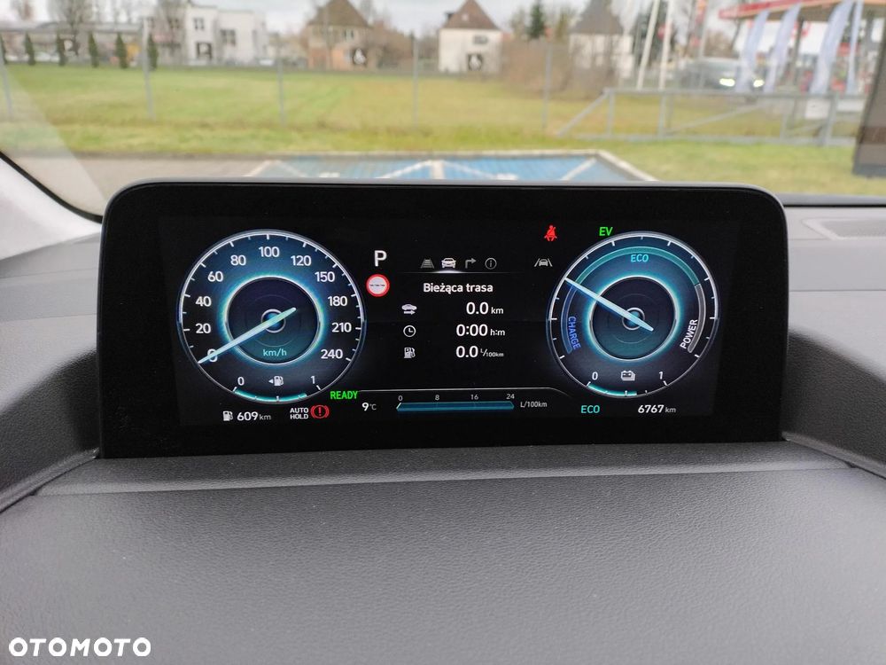 Hyundai Staria 1.6 T-GDI HEV Luxury - 13