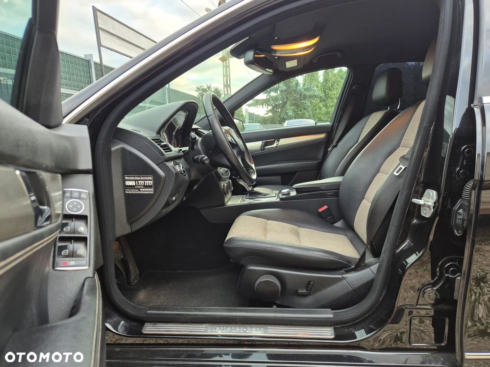 Mercedes-Benz Klasa C 180 Kompressor Automatik BlueEFFICIENCY Avantgarde - 5
