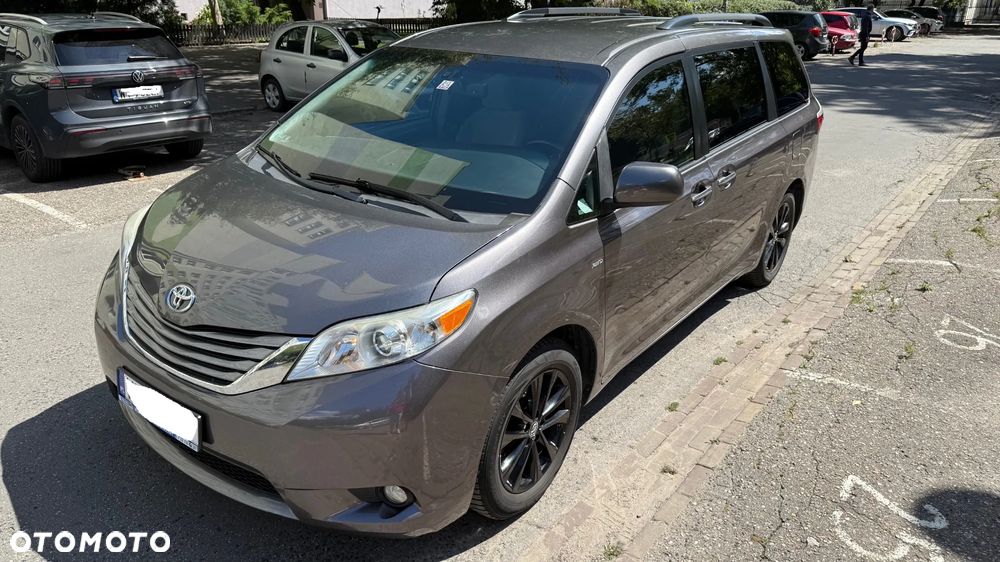 Toyota Sienna 3.5 V6 - 3