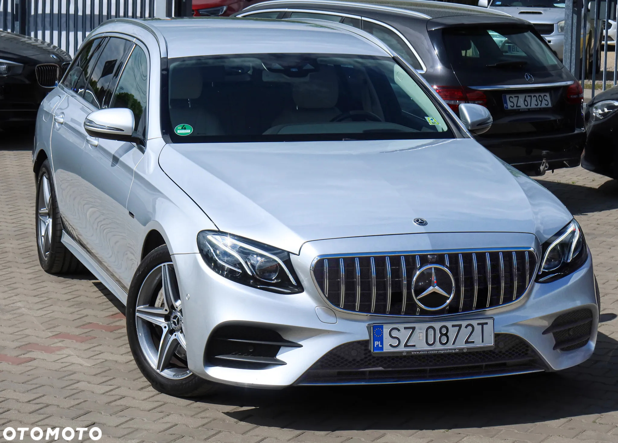 Mercedes-Benz Klasa E 300 de AMG - 4