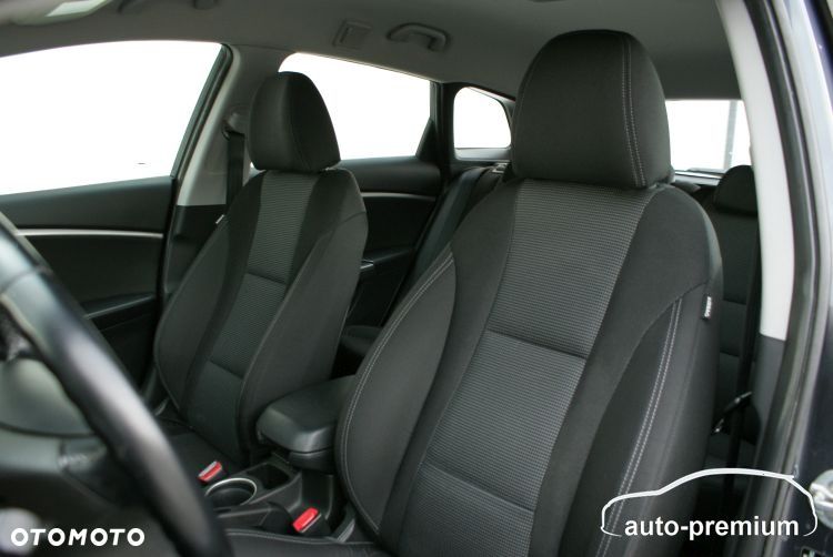 Hyundai i30 1.6 Premium - 24