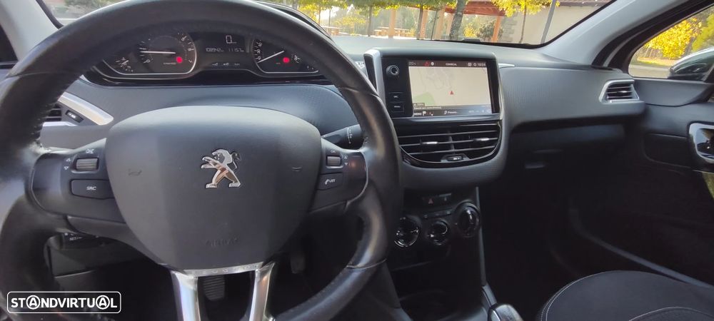 Peugeot 208 1.2 PureTech Style - 30