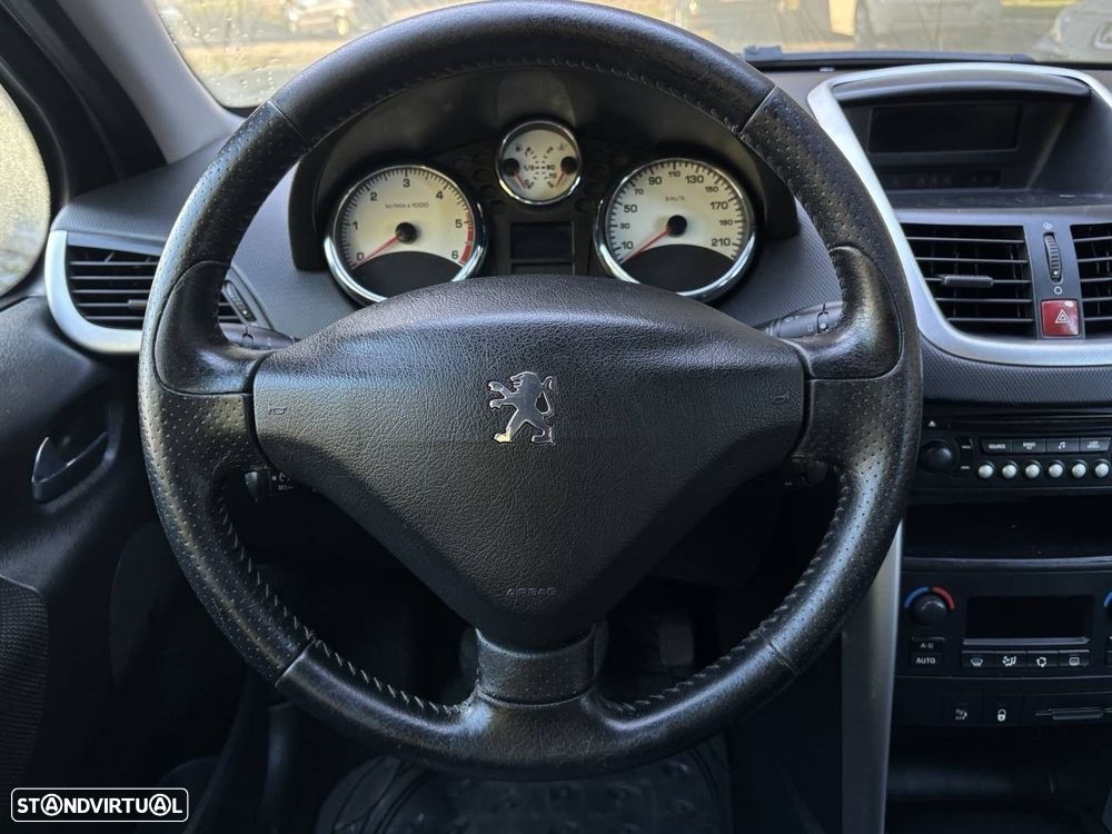 Peugeot 207 - 16