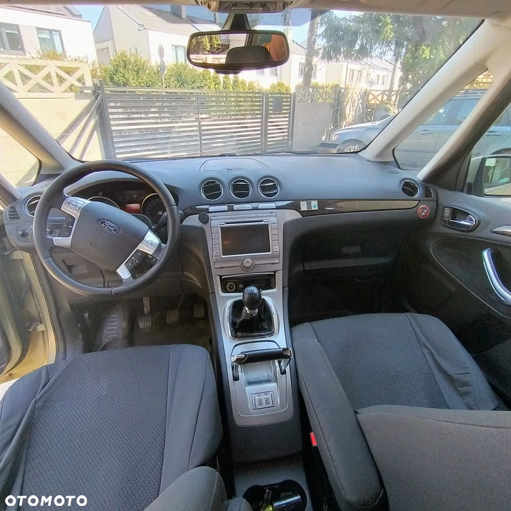 Ford Galaxy 2.0 TDCi Ghia - 6