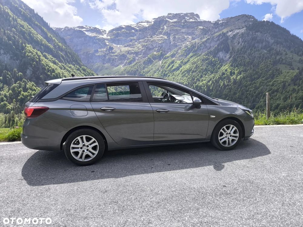 Opel Astra 1.6 CDTI Sport - 29