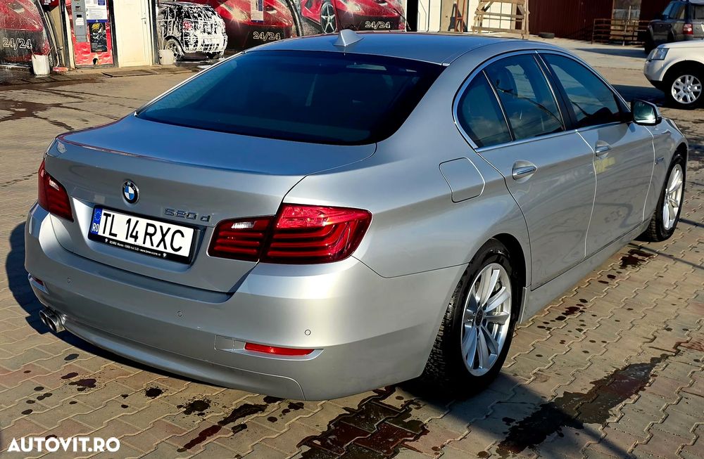 BMW Seria 5 520d Aut. Luxury Line - 10