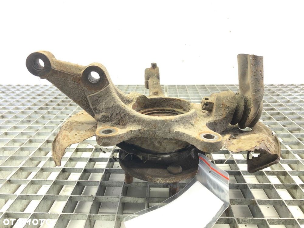 ZWROTNICA PRAWY PRZÓD - 60.00 PLN - TOYOTA YARIS VERSO (_P2_) 1999 - 2005 1.3 (NCP20_, NCP22_) 63 - 4