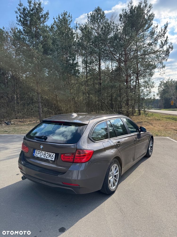 BMW Seria 3 318d - 4