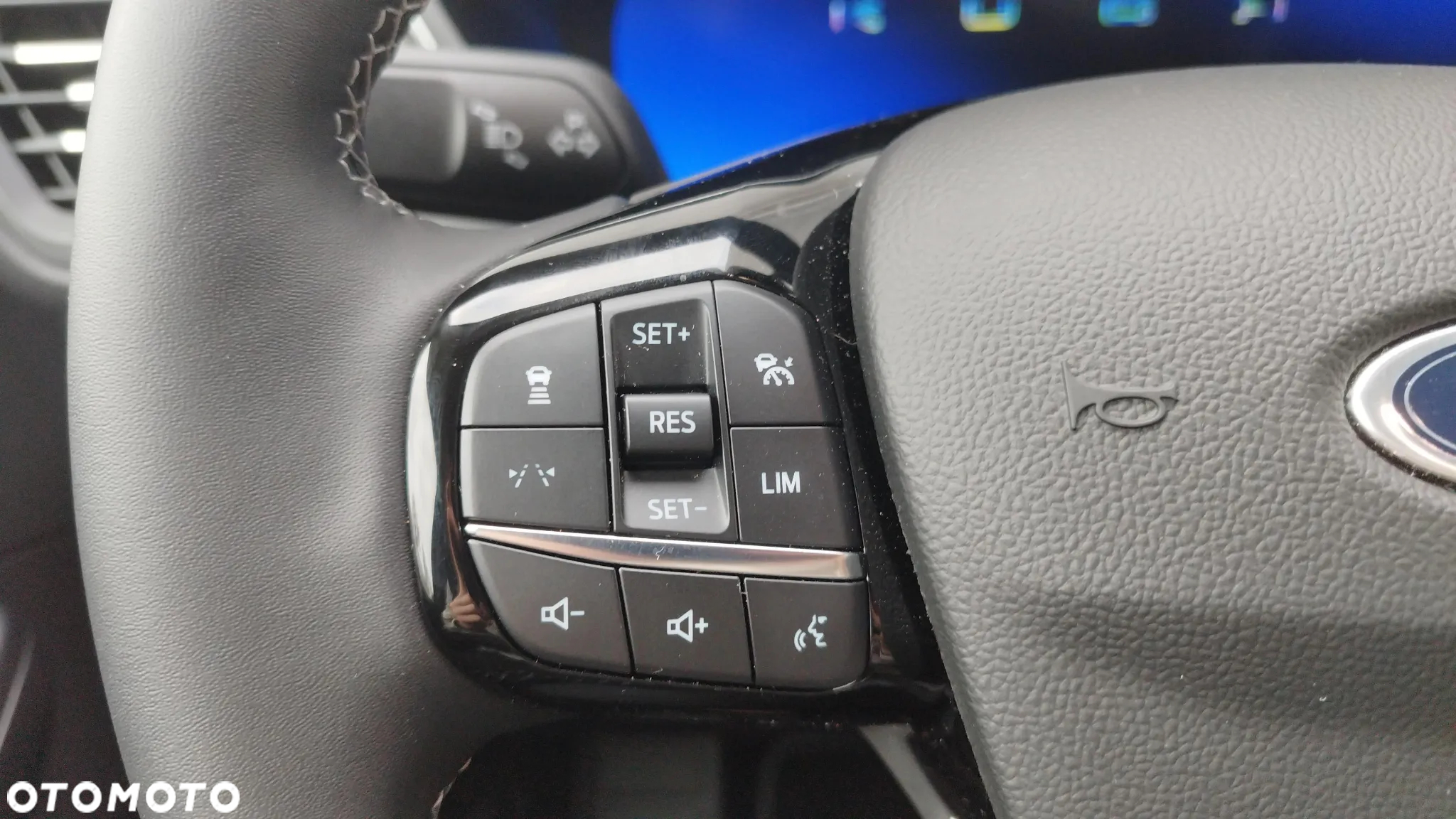 Ford Kuga - 14