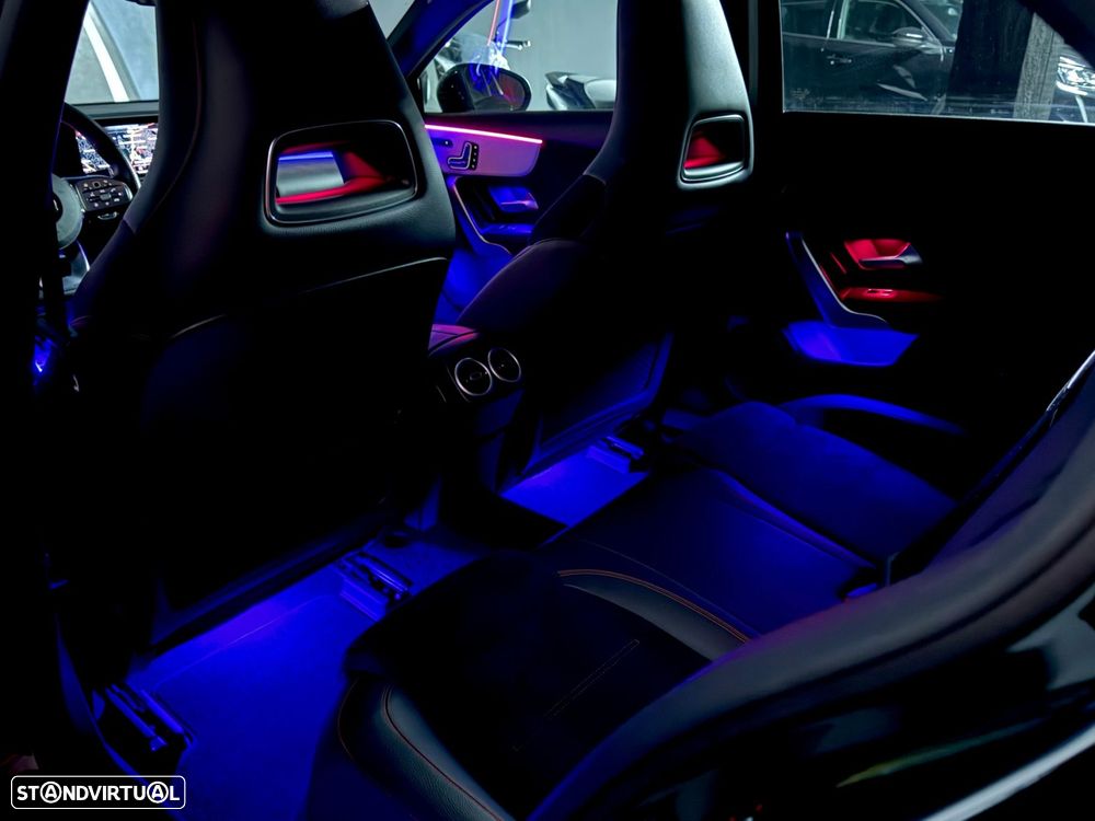 Mercedes-Benz A 180 7G-DCT Edition AMG Line - 18