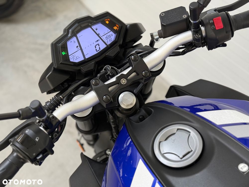 Yamaha MT - 27