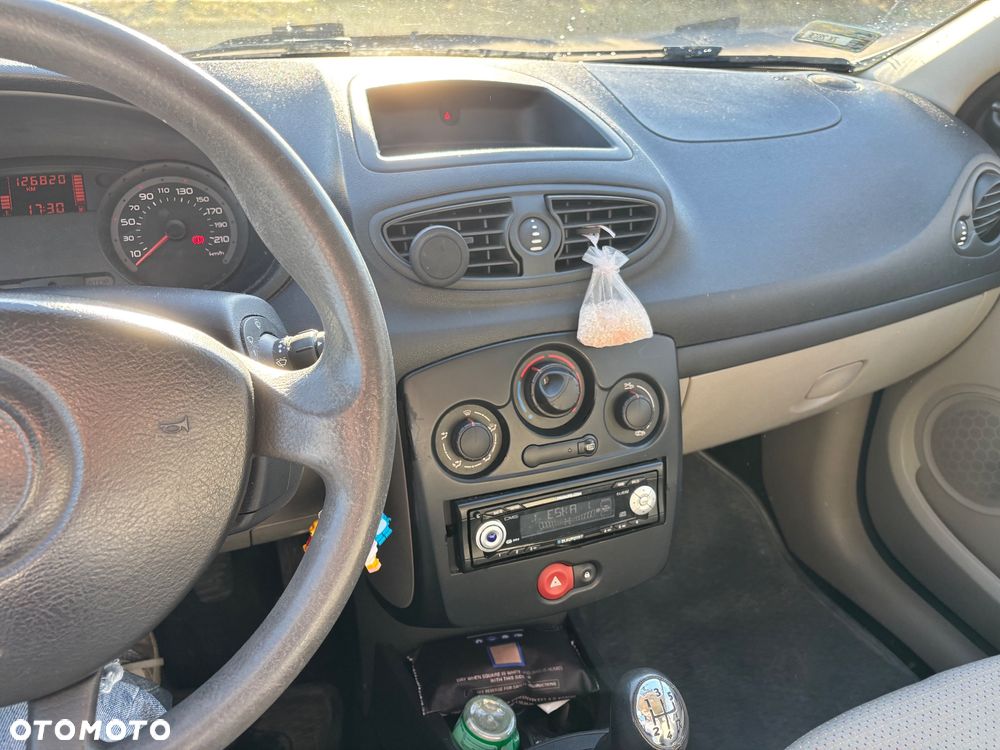 Renault Clio - 12
