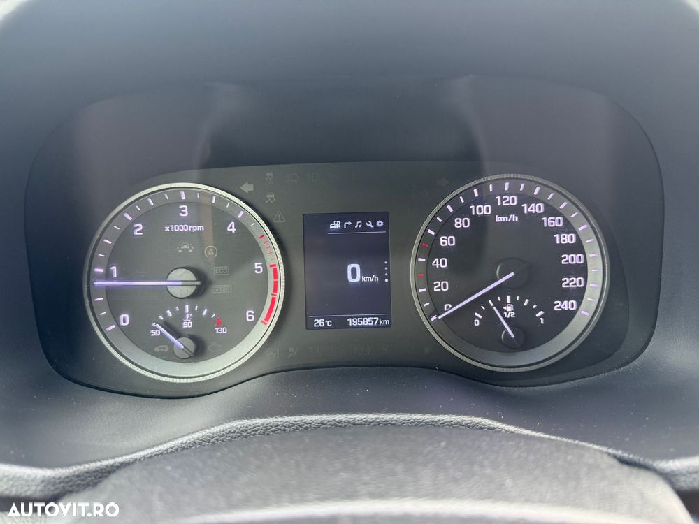 Hyundai Tucson blue 1.7 CRDi 2WD Style - 18