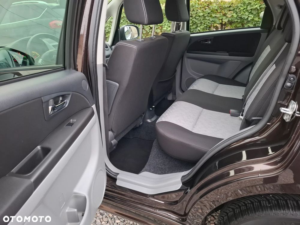 Suzuki SX4 1.6 VVT 4x2 City+ - 10