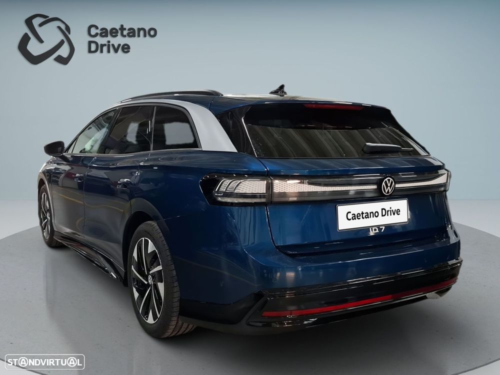 VW ID.7 Tourer 77 kWh Pro Urban - 7