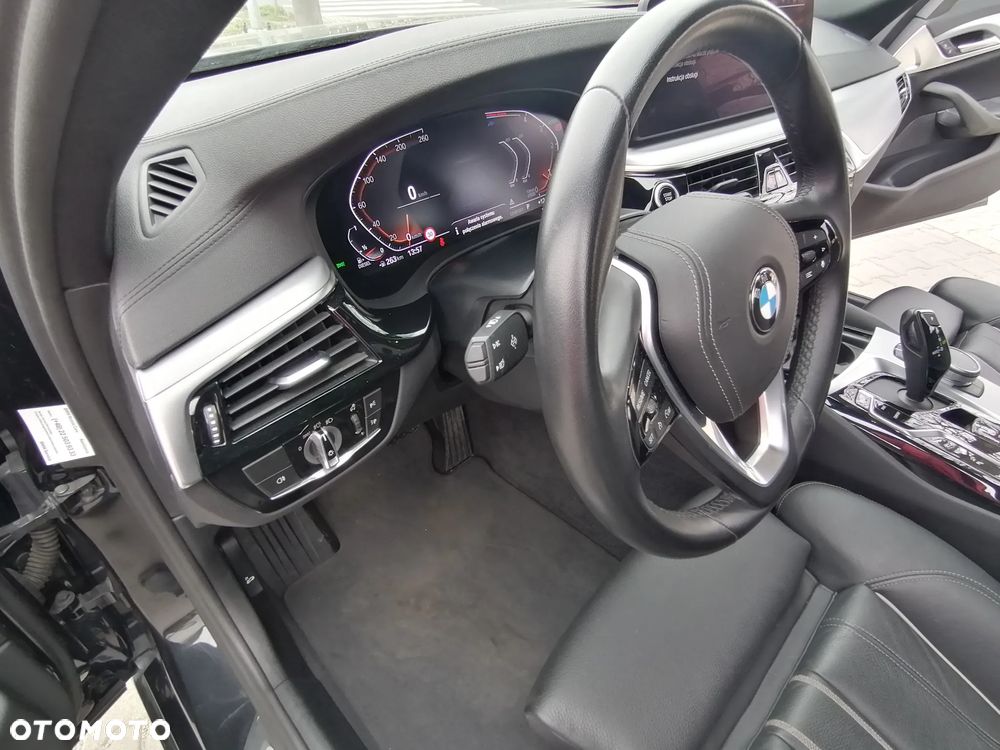BMW Seria 5 520d M Sport Edition - 21