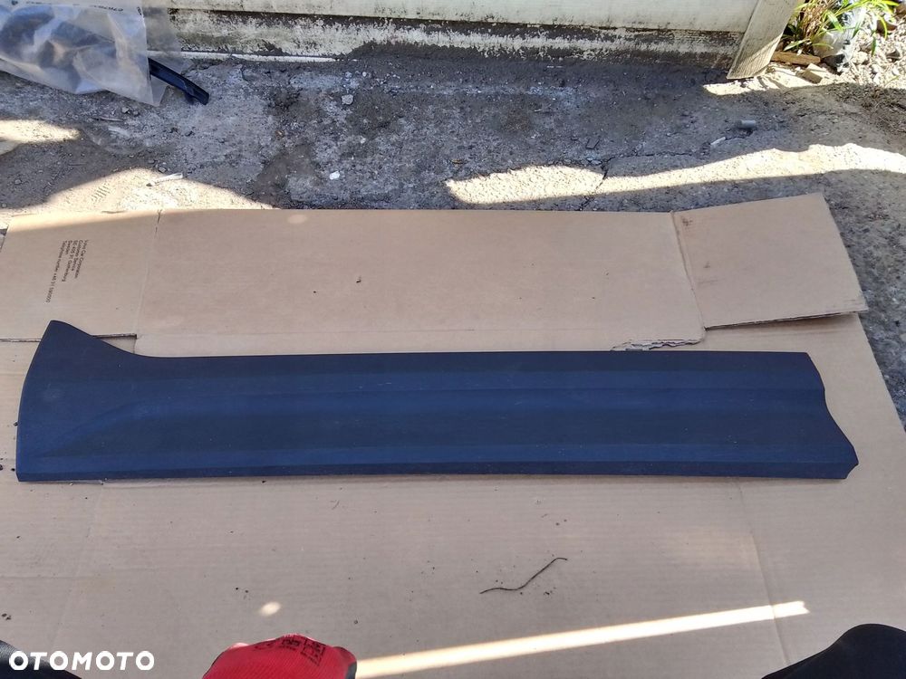 listwa drzwi lewy przód volvo xc40 lift 32409184 - 2