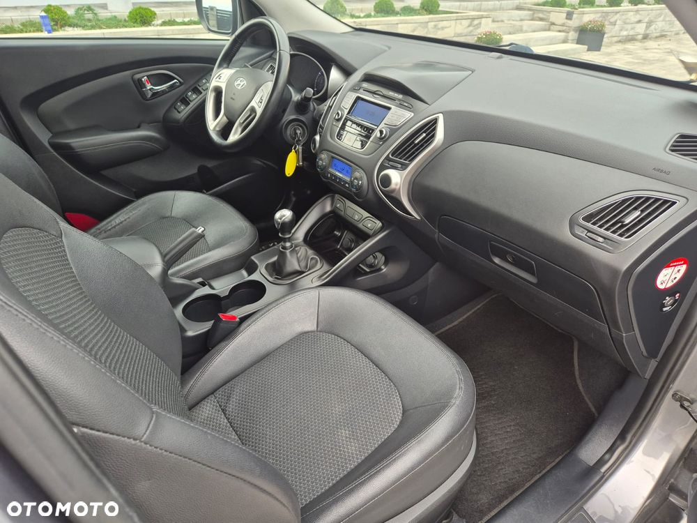 Hyundai ix35 1.6 2WD blue Style - 14