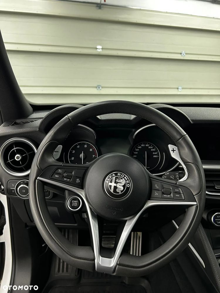 Alfa Romeo Stelvio 2.0 Turbo Executive Q4 - 6