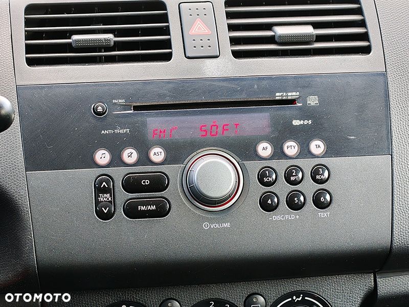 Suzuki Swift 1.3 GS / Premium - 17