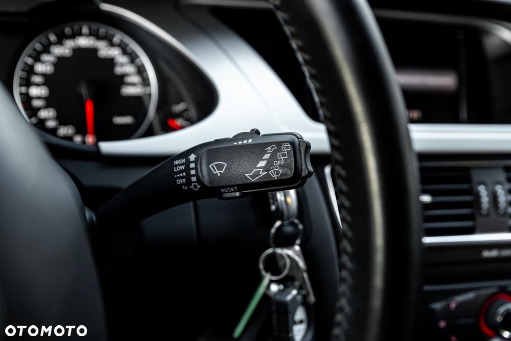 Audi A4 Avant 2.0 TFSI quattro Attraction - 32