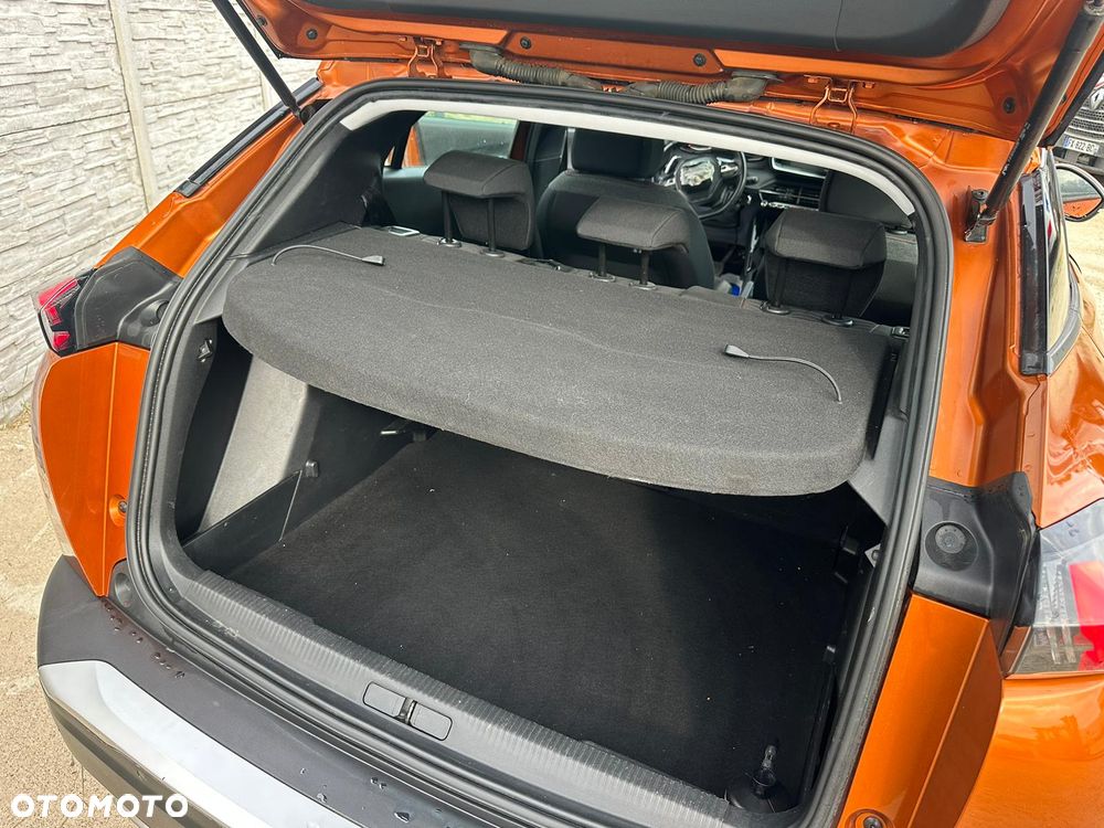Peugeot 2008 PureTech 130 EAT8 Allure - 20