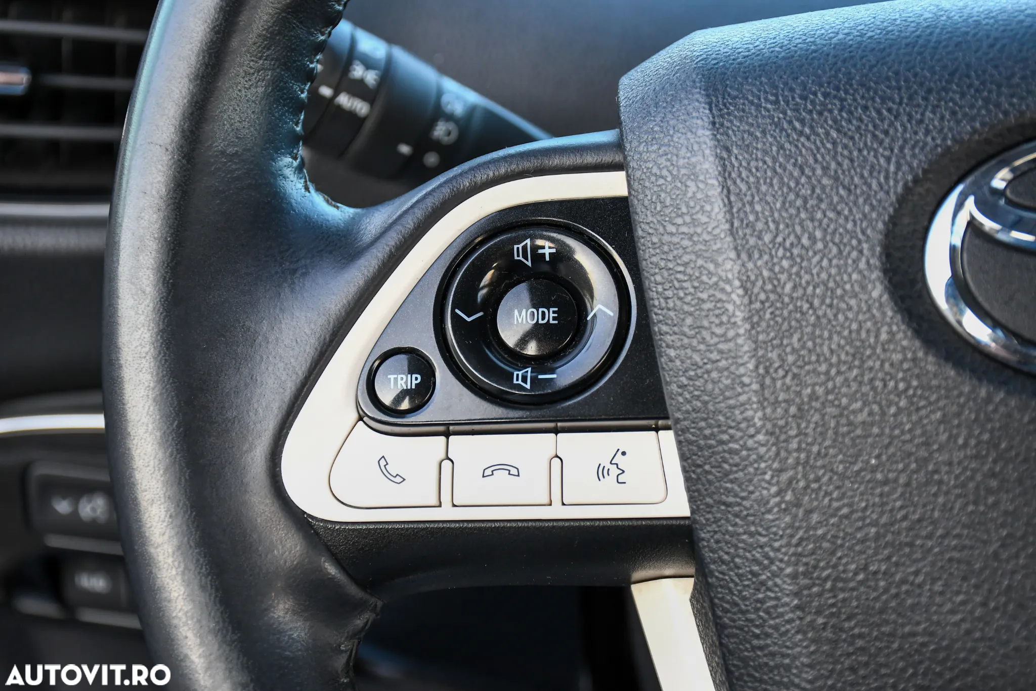 Toyota Prius 1.8 Dual VVT-i Sol+ - 26