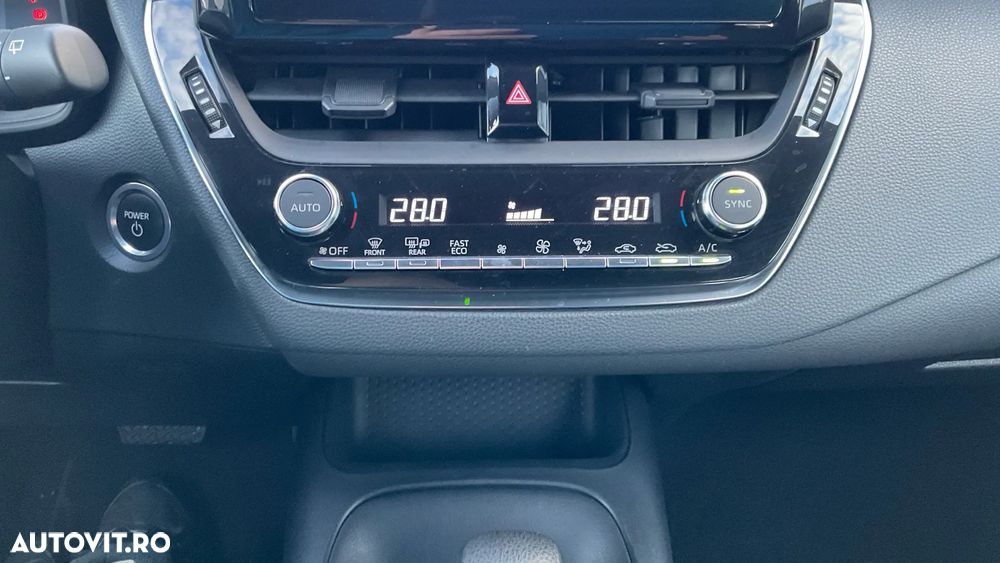 Toyota Corolla 1.8 Business Edition - 30