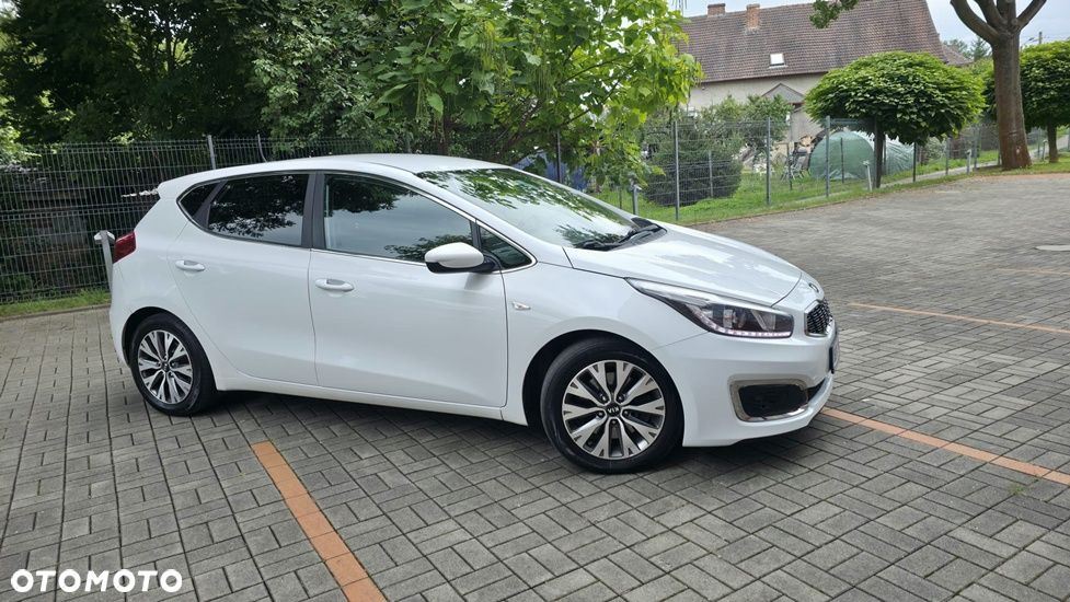 Kia Ceed 1.6 CRDi GT Line - 11