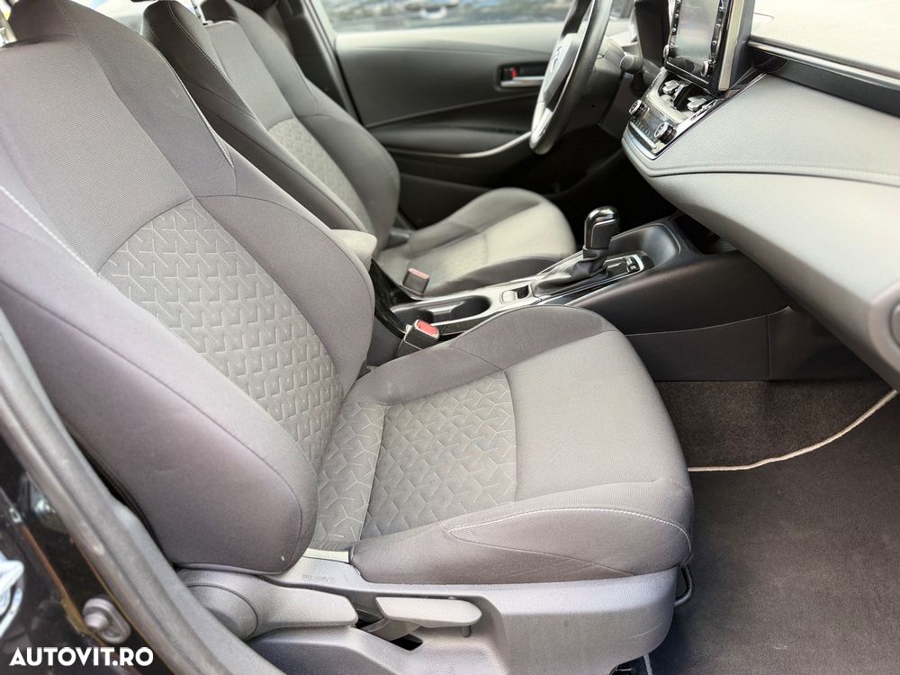 Toyota Corolla 1.8 HSD Business - 10
