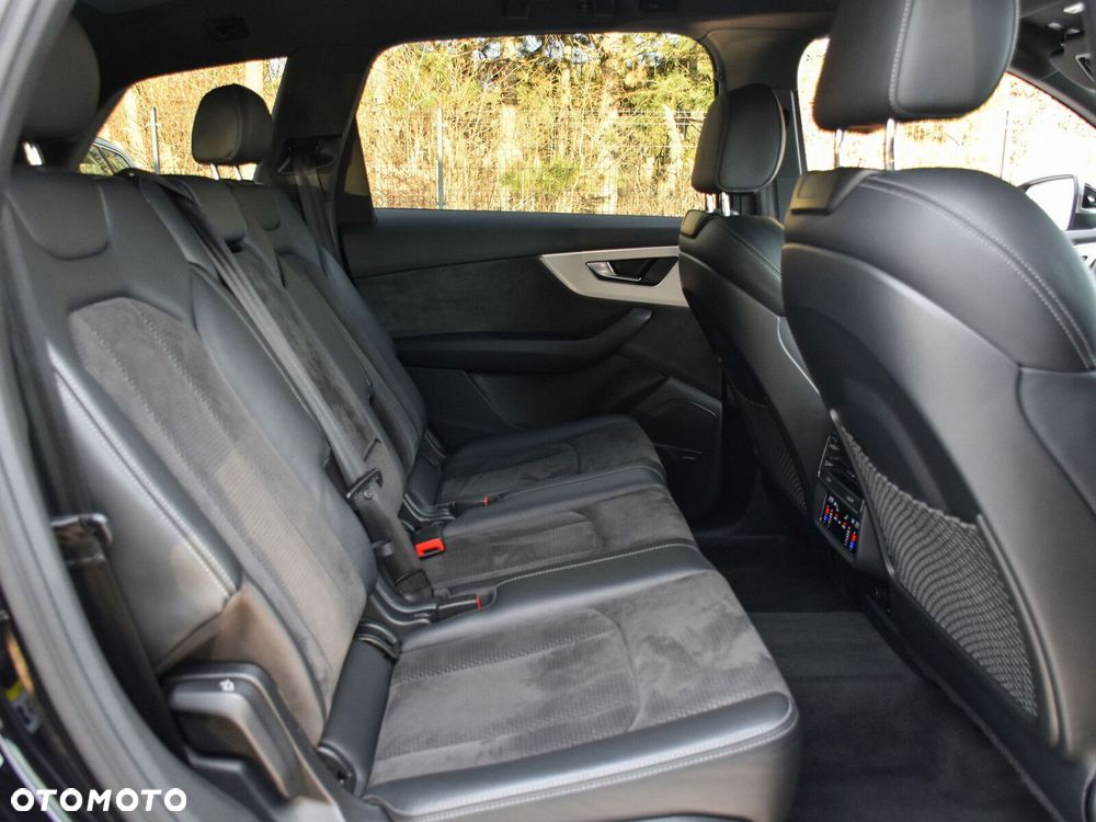 Audi SQ7 - 21