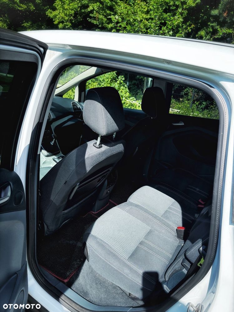 Ford C-MAX - 11