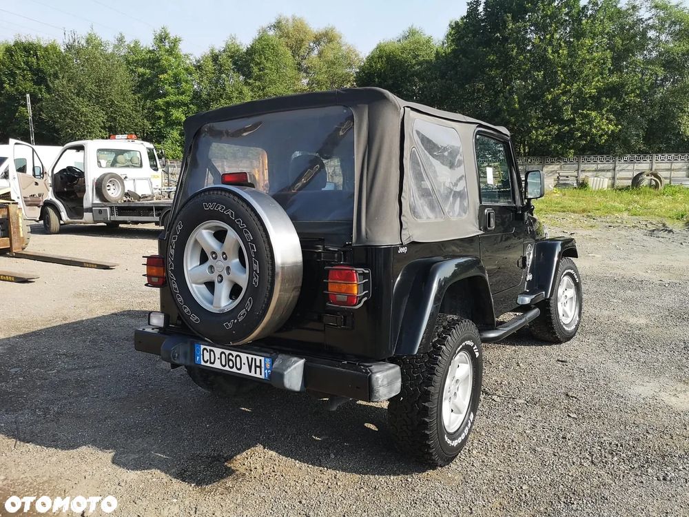 Jeep Wrangler - 3