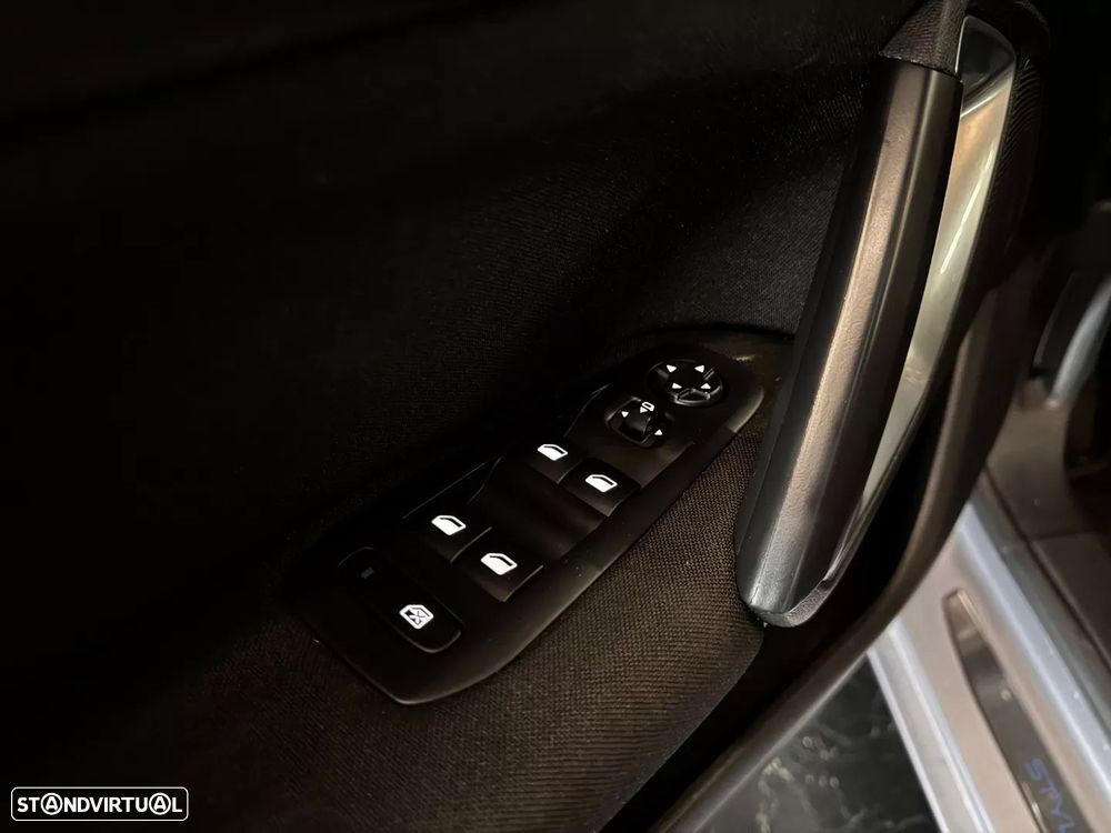 Peugeot 308 SW 1.5 BlueHDi Style J17 - 19