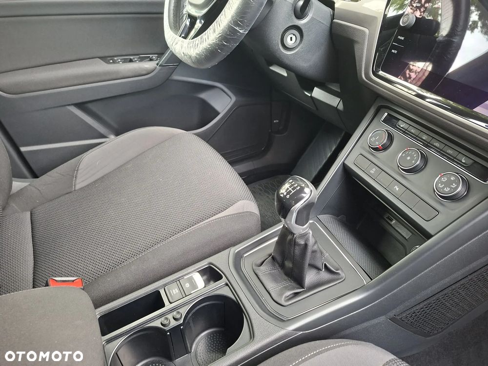 Volkswagen Touran 1.5 TSI EVO Active - 15